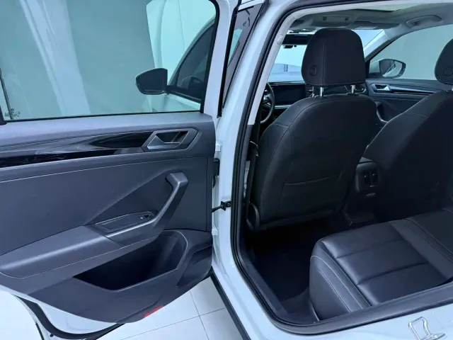 Volkswagen T-Roc — Фото автомобиля 17