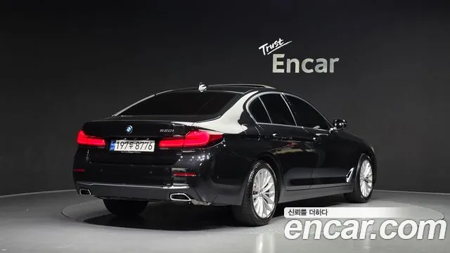 BMW 5 Series G30 — Фото автомобиля 2