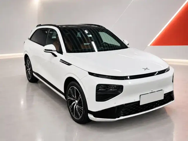 Xpeng G9 — Фото автомобиля 3