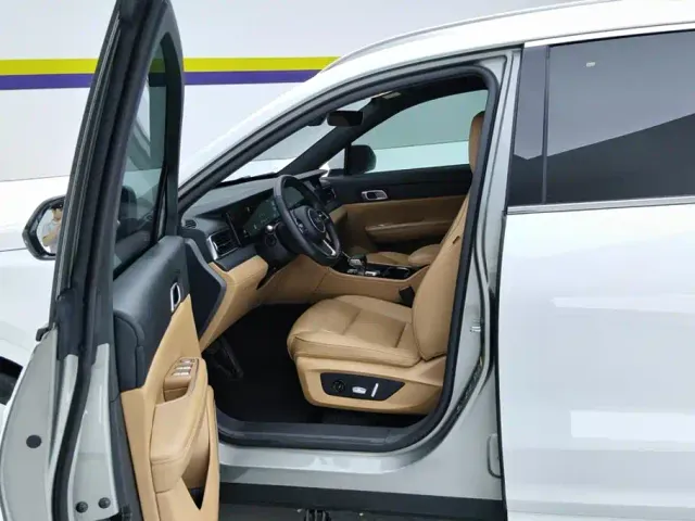 Li Auto ONE — Фото автомобиля 9