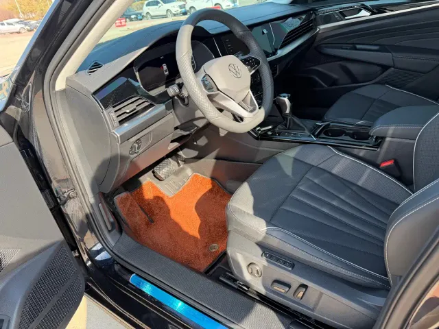 Volkswagen Passat — Фото автомобиля 7