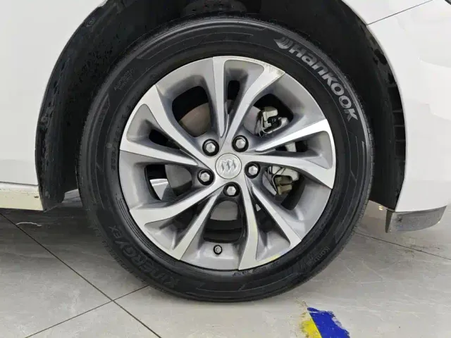 Buick Verano — Фото автомобиля 6