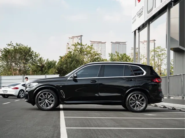 BMW X5 — Фото автомобиля 2