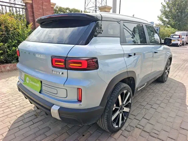 Geely ICON — Фото автомобиля 6