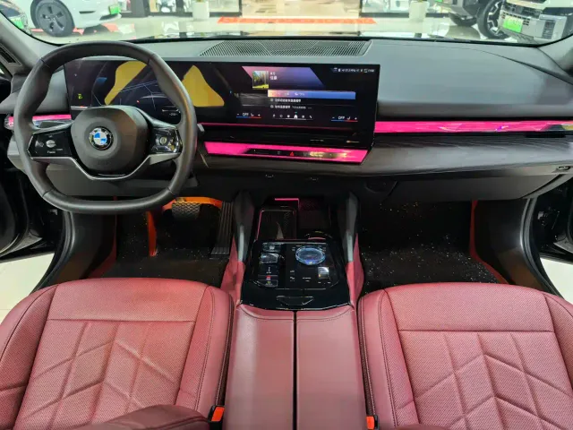 BMW i5 — Фото автомобиля 7