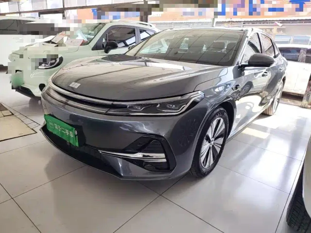 Фотография автомобиля — Geely Galaxy A7