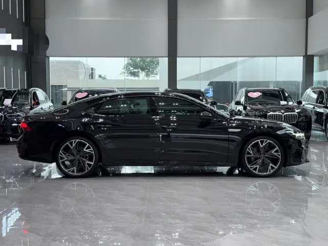 Audi A7L — Фото автомобиля 8