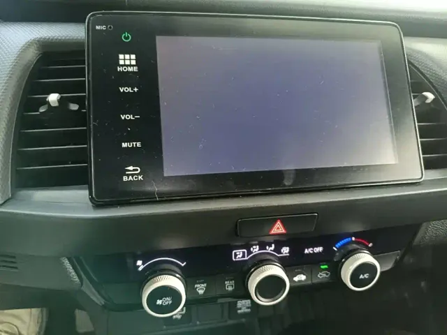 Honda Fit — Фото автомобиля 12