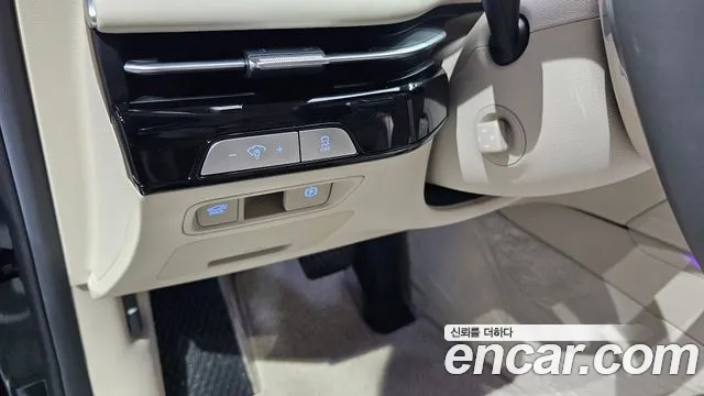 Genesis G80 Бензин 2.5 турбо AWD — Фото автомобиля 16
