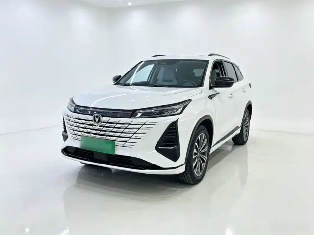 Фотография автомобиля — Changan CS75 Plus