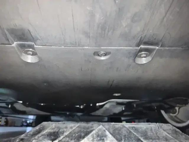 Tesla Model Y — Фото автомобиля 23