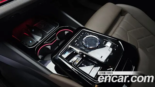 BMW i5 G60 — Фото автомобиля 12