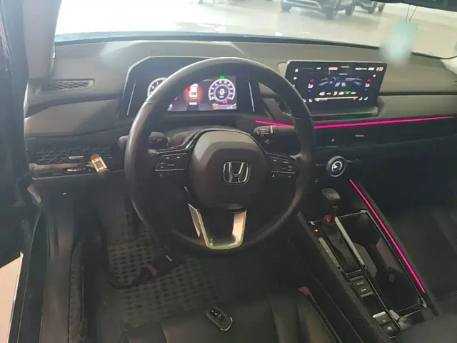 Honda Accord — Фото автомобиля 10
