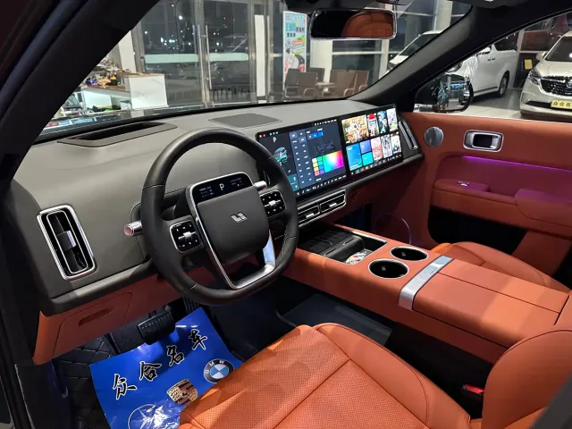 Li Auto L9 — Фото автомобиля 13