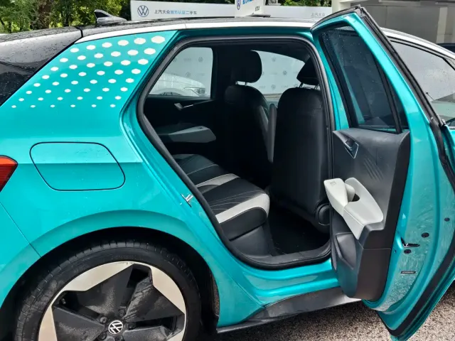 Volkswagen ID.3 — Фото автомобиля 10