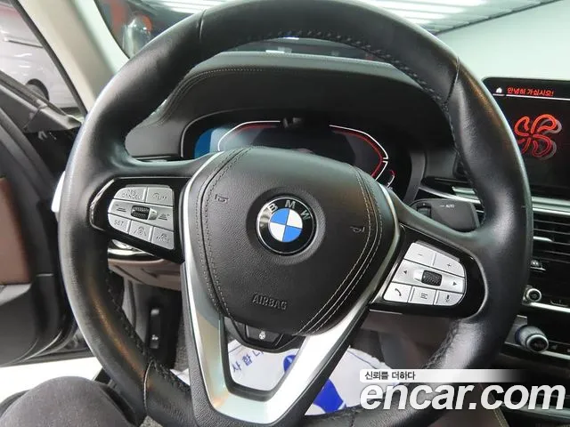 BMW 5 Series G30 — Фото автомобиля 8