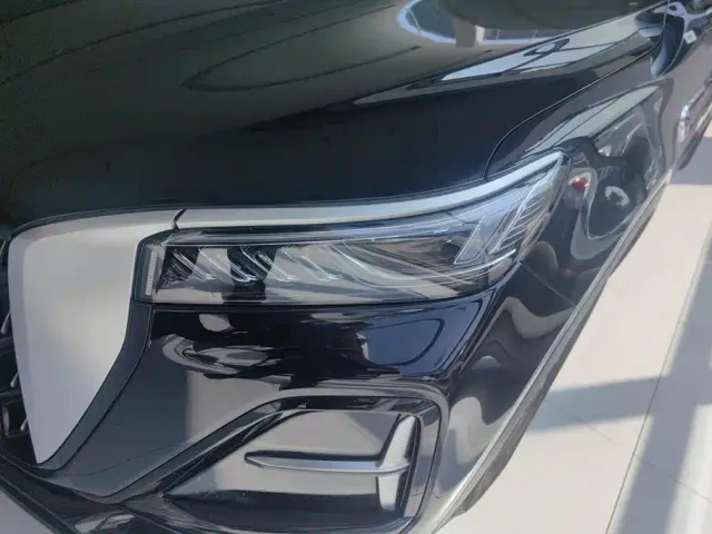 Hongqi HS5 — Фото автомобиля 5