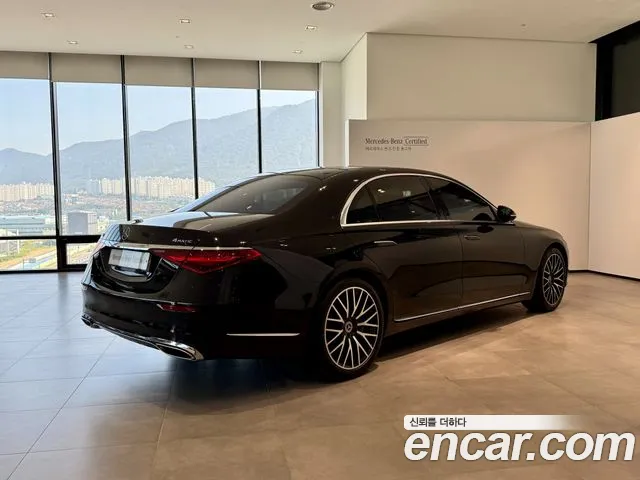 Mercedes-Benz S-Class — Фото автомобиля 4