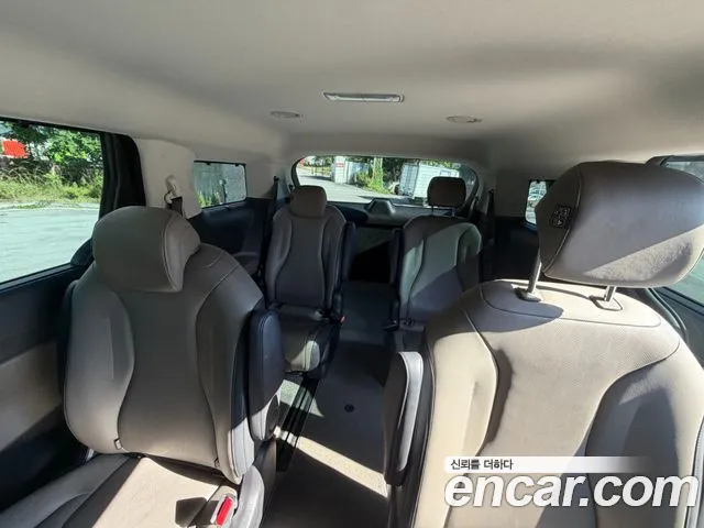 Kia Carnival 4th Gen — Фото автомобиля 16