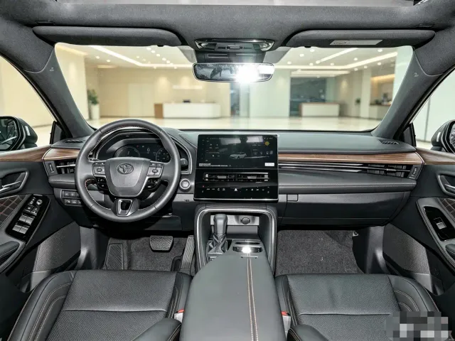 Toyota Avalon — Фото автомобиля 8