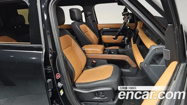 Land Rover Defender L663 — Фото автомобиля 10