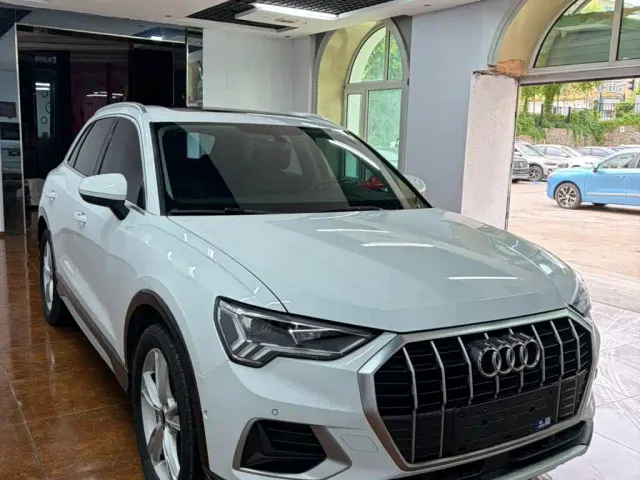 Audi Q3 — Фото автомобиля 3