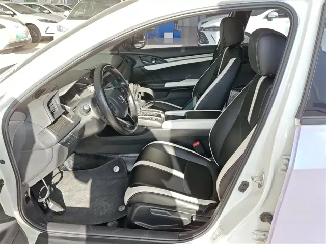 Honda Civic — Фото автомобиля 14