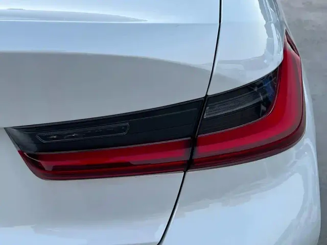 BMW 3 Series — Фото автомобиля 10