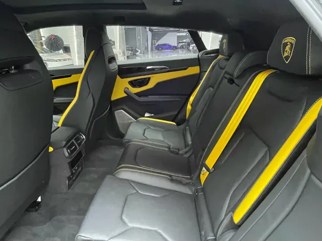 Lamborghini Urus — Фото автомобиля 12