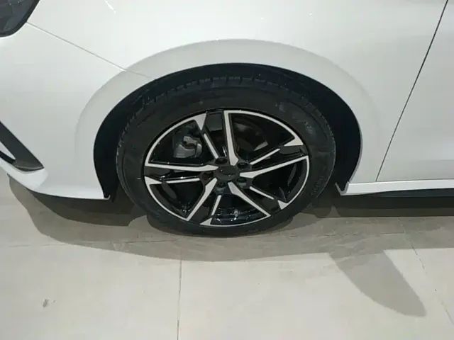 Geely Binrui — Фото автомобиля 22