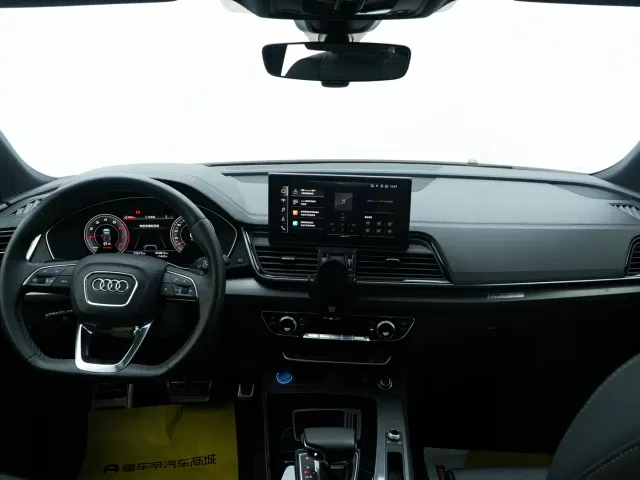 Audi Q5L — Фото автомобиля 11