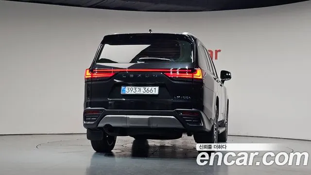Lexus LX — Фото автомобиля 4