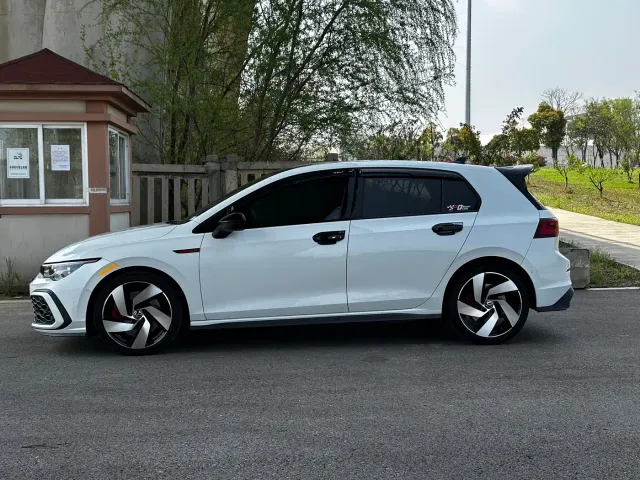 Volkswagen Golf GTI 2021 380TSI DSG GTI — Фото автомобиля 24