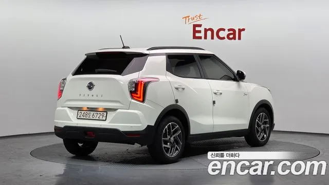 KG_Mobility_Ssangyong TIBOLI Very New Tivoli Бензин 1.5 2WD — Фото автомобиля 2