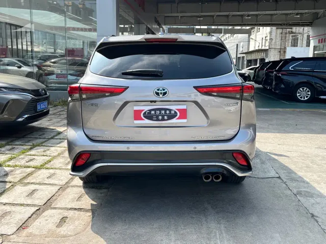 Toyota Crown Kluger 2021 2.5L HEV AWD Flagship Edition — Фото автомобиля 7