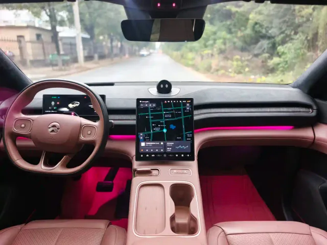 Nio EC6 — Фото автомобиля 9