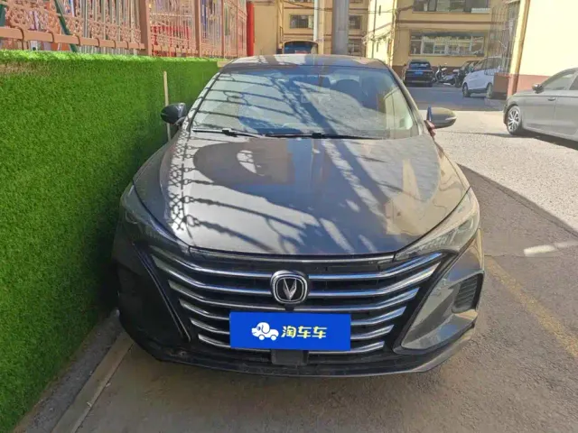 Changan Eado — Фото автомобиля 2