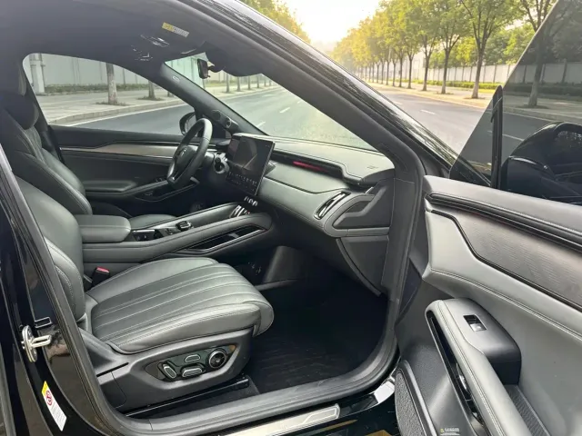 BYD Song L EV — Фото автомобиля 10