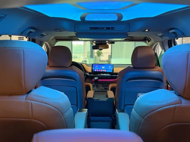 Toyota Granvia — Фото автомобиля 10