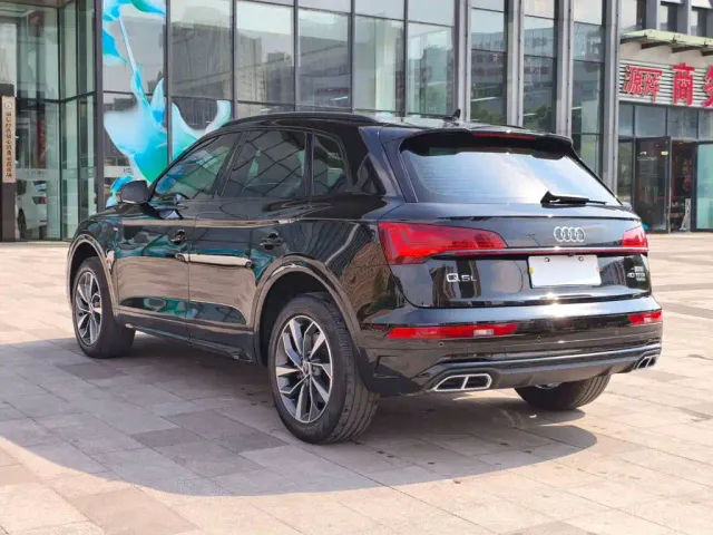Audi Q5L — Фото автомобиля 5