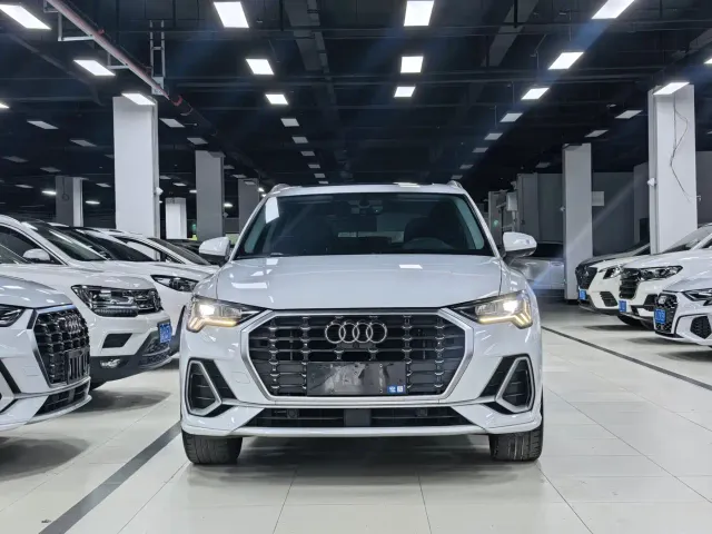 Audi Q3 — Фото автомобиля 2