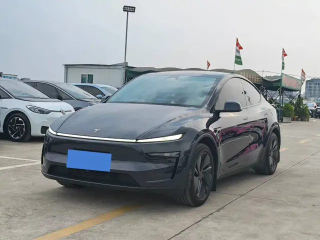 Фотография автомобиля — Tesla Model Y