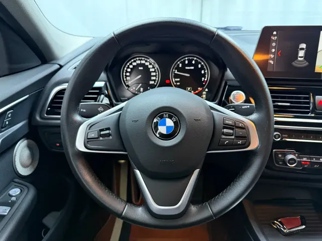 BMW 1 Series — Фото автомобиля 10
