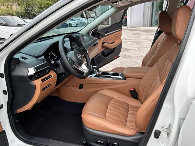 Nissan Teana — Фото автомобиля 14