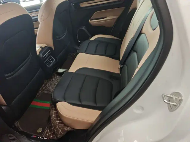 Geely ICON — Фото автомобиля 13
