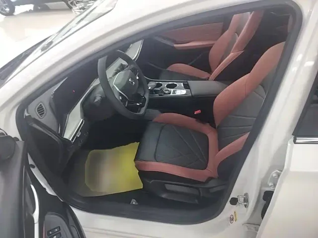 Changan Eado — Фото автомобиля 15