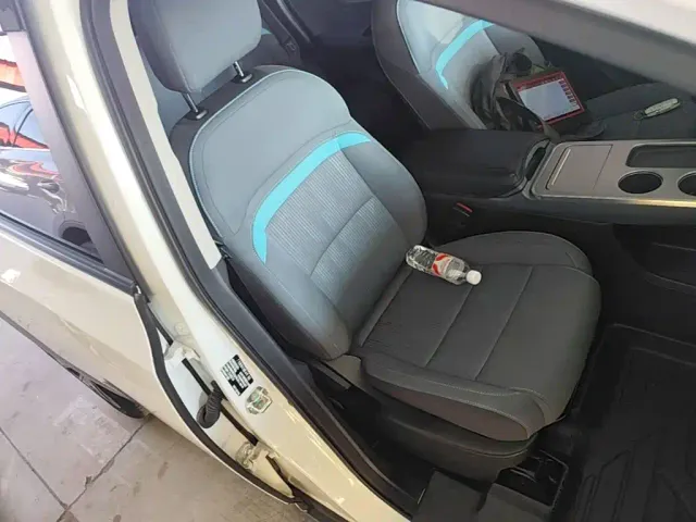 GAC Aion Y — Фото автомобиля 24