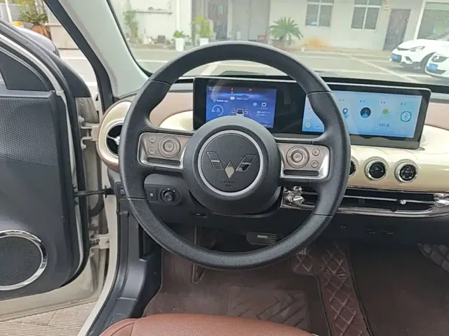 Wuling Bingo — Фото автомобиля 10