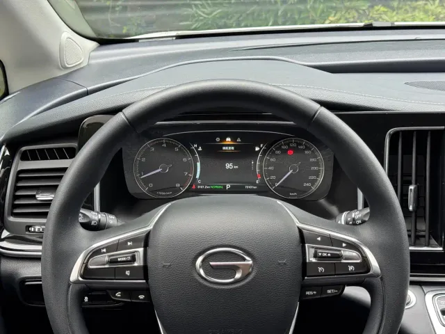 GAC Trumpchi M8 — Фото автомобиля 12