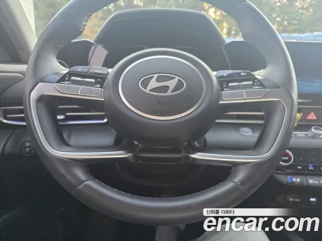 Hyundai Avante CN7 — Фото автомобиля 8